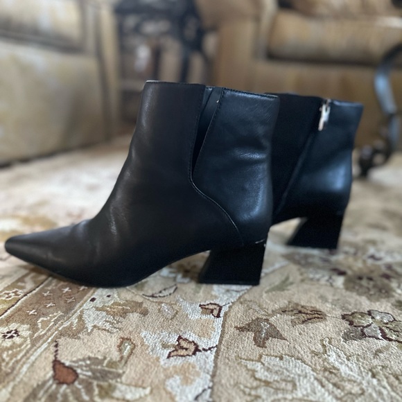 Franco Sarto Women’s Sandria Bootie Ankle Black Leather Size 9.5 - Picture 11 of 17